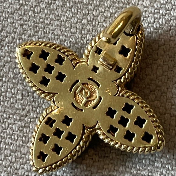 ⭐️David Yurman⭐️18K Gold, Onyx, Ruby and Pave Diamond Quatrefoil Charm Pendant - Picture 5 of 7